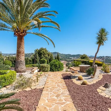 Meile - Plusholidays Villa