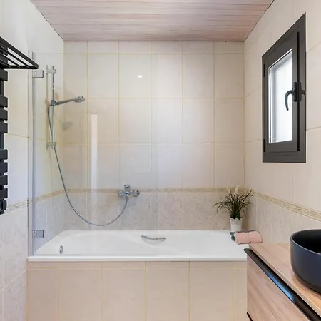 Meile - Plusholidays Empedrola