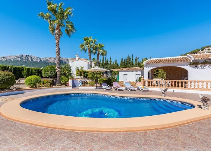 Meile - Plusholidays * Empedrola