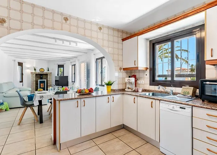 Meile - Plusholidays Villa Empedrola