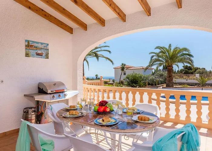 Meile - Plusholidays * Empedrola