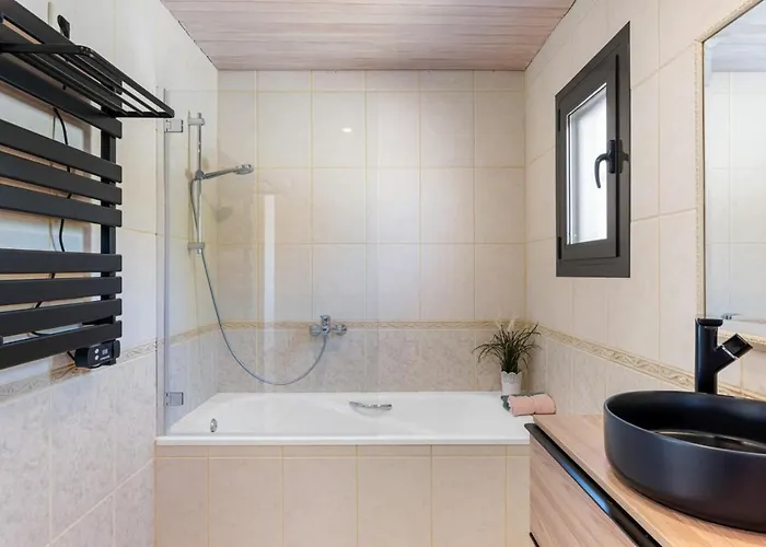 Meile - Plusholidays Empedrola